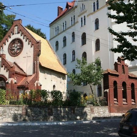 Смарт Квартира В Центрі Для Пари - 5 Хв Від Оперного Театру リヴィウ エクステリア 写真